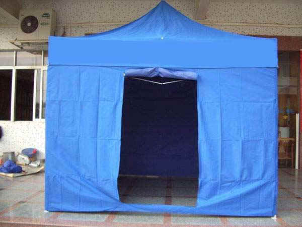2.9x2.9-alu-house-tent-01.jpg (48103 bytes)