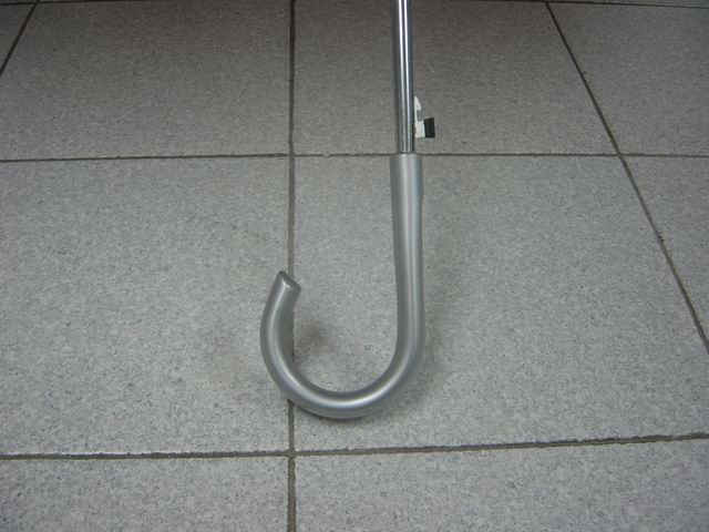 m12706-6.jpg (52280 bytes)