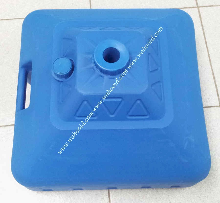 te300b_triangle_blue_3.jpg (163197 bytes)